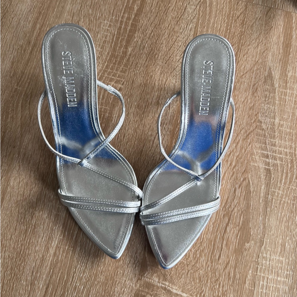 Steve Madden Silver Pointed Heel Sandals - Picture 2 of 9